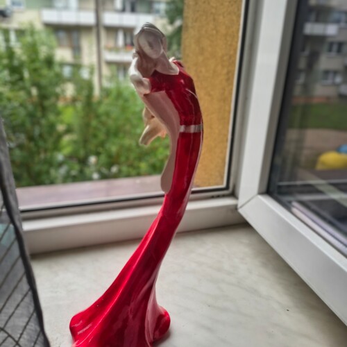 Figurka anioła Sophia - czerwona -  35 x 15 cm figurka dekoracyjna