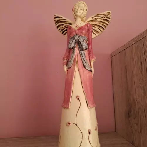Figurka anioła Liliy - różowa -  35 x 15 cm figurka dekoracyjna