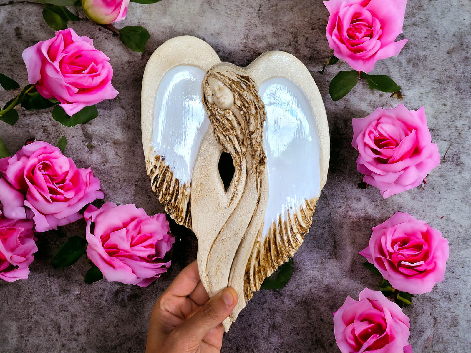 Anioł Cynthia - prezent komunijny dla dziewczynki