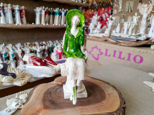 Figurka anioła Megan - zielony -  20 x 9 cm