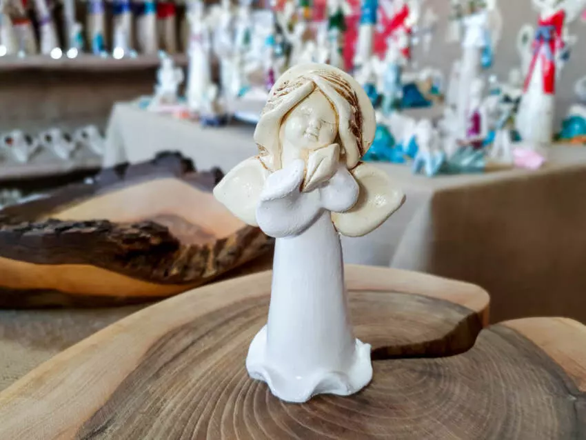 Figurka anioła Adam - stojąca biała -  13 cm figurka dekoracyjna