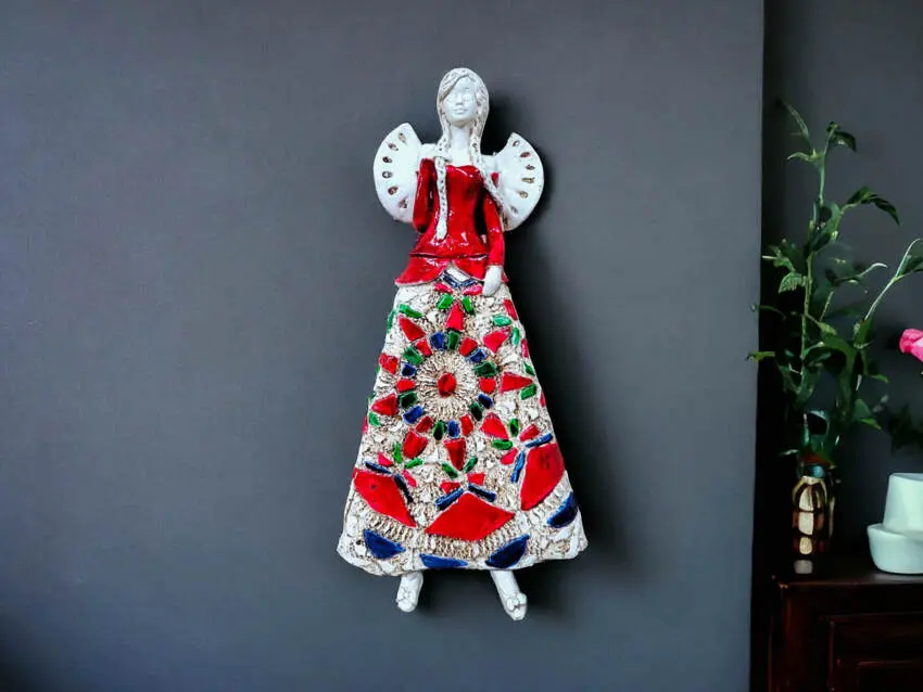 Figurka anioła Heather - czerwony granat
 -  35 x 15 cm figurka dekoracyjna