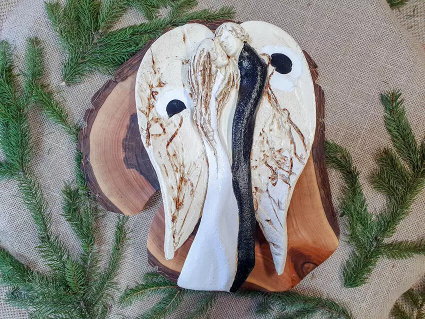 Figurka kochających aniołów - czarno białe wiszące -  35 x 21 cm figurka dekoracyjna