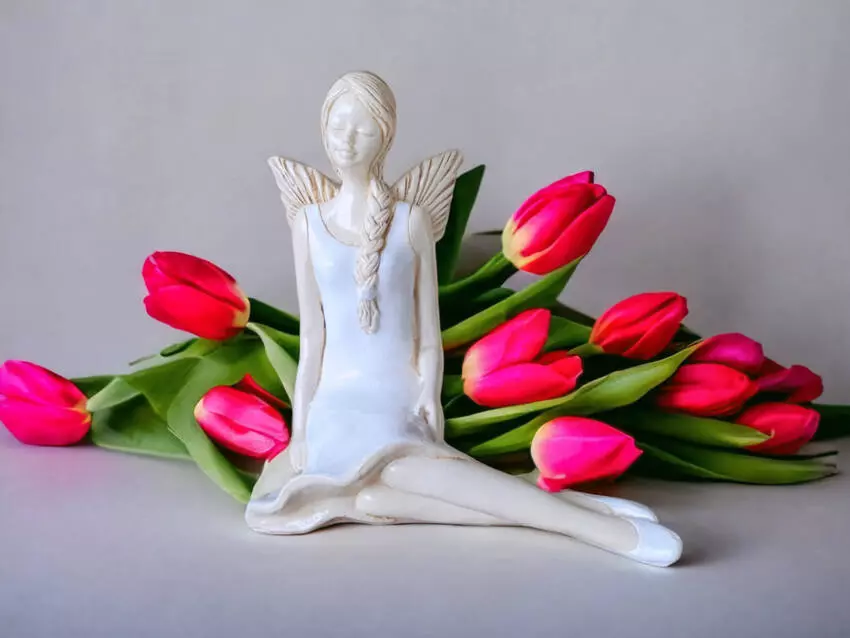Figurka anioła 751 -  15 cm figurka dekoracyjna