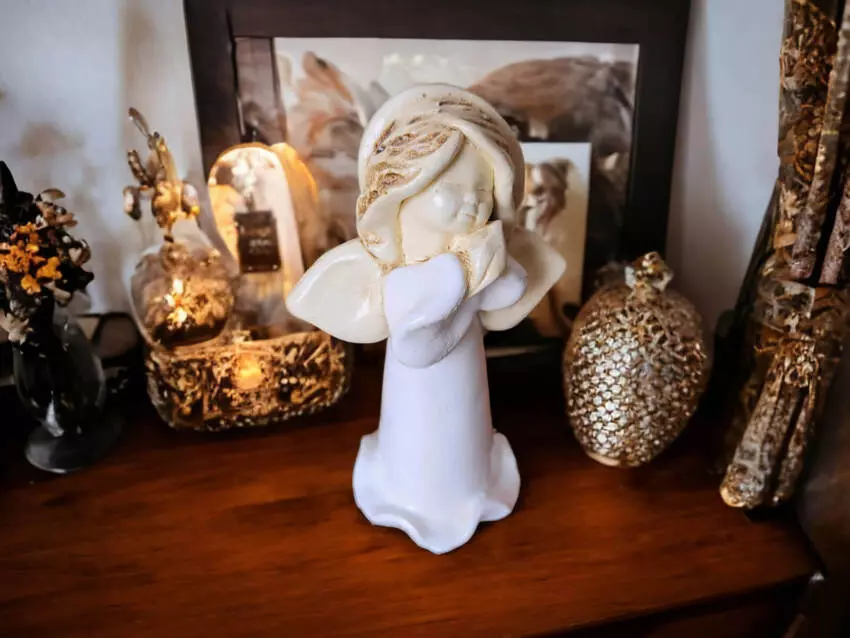 Figurka anioła Adam - stojąca biała -  13 cm figurka dekoracyjna